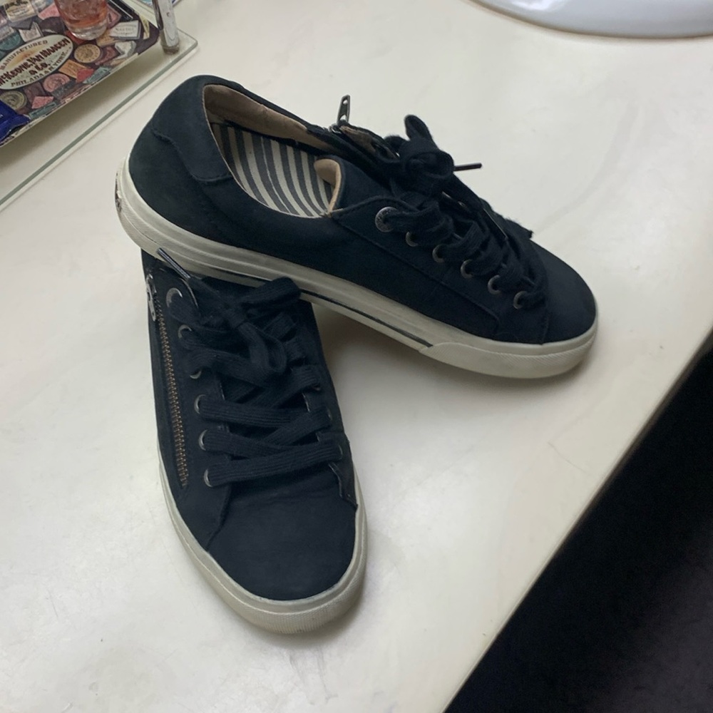 Taos Z soul nubuck sneakers